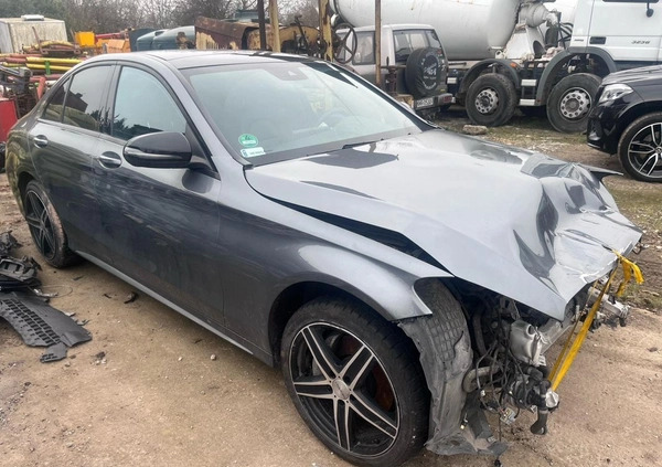 Mercedes-Benz Klasa C cena 52000 przebieg: 212000, rok produkcji 2018 z Warszawa małe 301